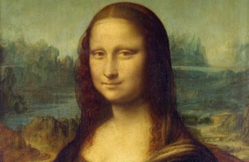 Close-up of Mona Lisa's smile and gaze illustrating how the brain perceives her face.