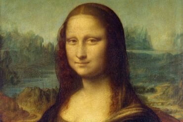 Close-up of Mona Lisa's smile and gaze illustrating how the brain perceives her face.